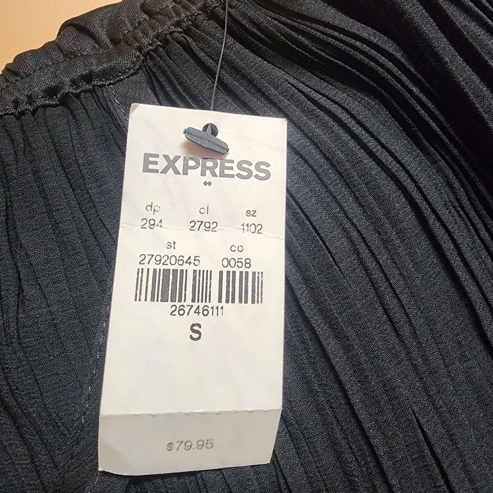 **Express Black Pleated Wide-Leg Jumpsuit** - Picture 10 of 11